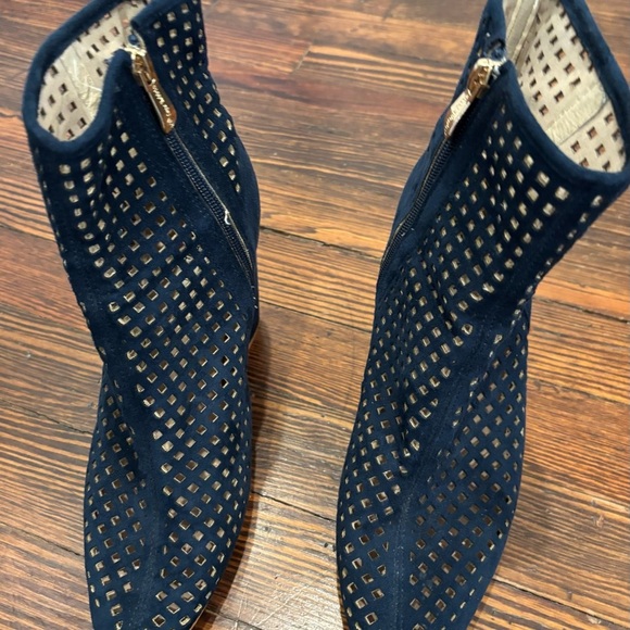 Cape Robbin Mesh Navy Women’s Ankle Side Zip Almond Toe Bootie Sz 9 - Picture 2 of 10